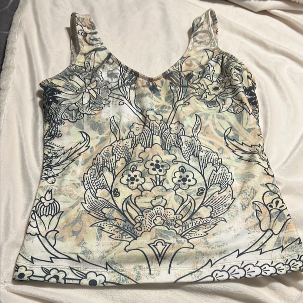 Marika White and Black Fitted Sleeveless Tank Top